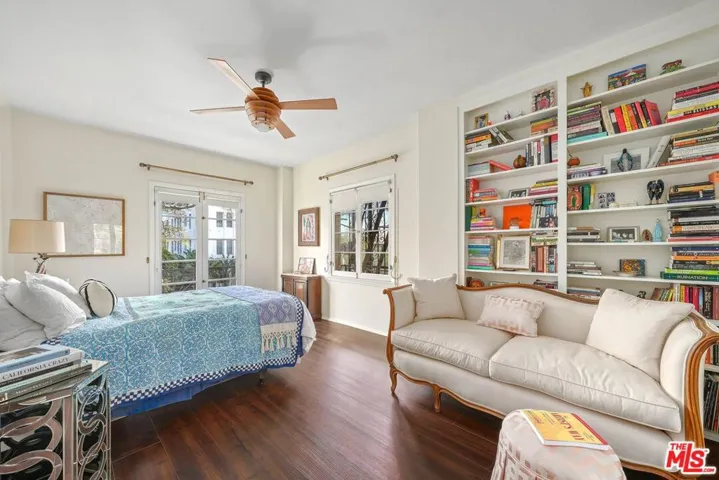 109 N Sycamore Avenue 204, Los Angeles, California 90036