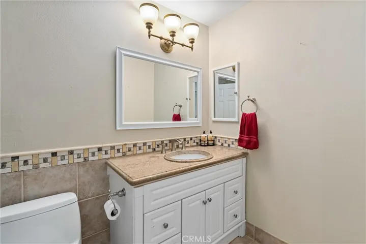 Full Bathroom ~ Shower & Tub