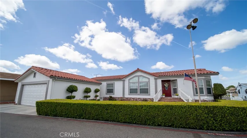1 Palm Via, Anaheim, California 92801