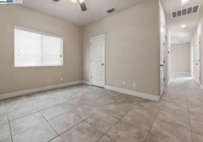 2130 W Bryman St, Hanford, California 93230