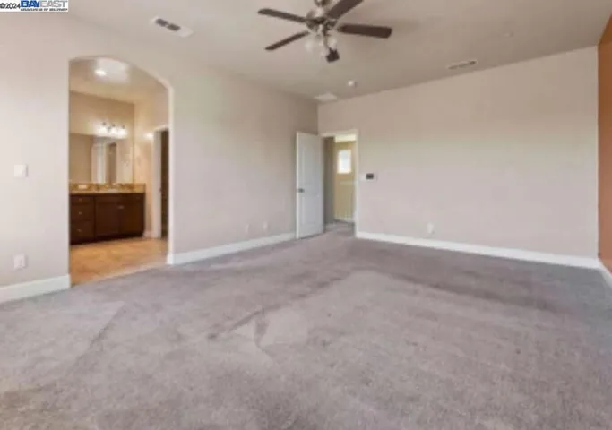 2130 W Bryman St, Hanford, California 93230