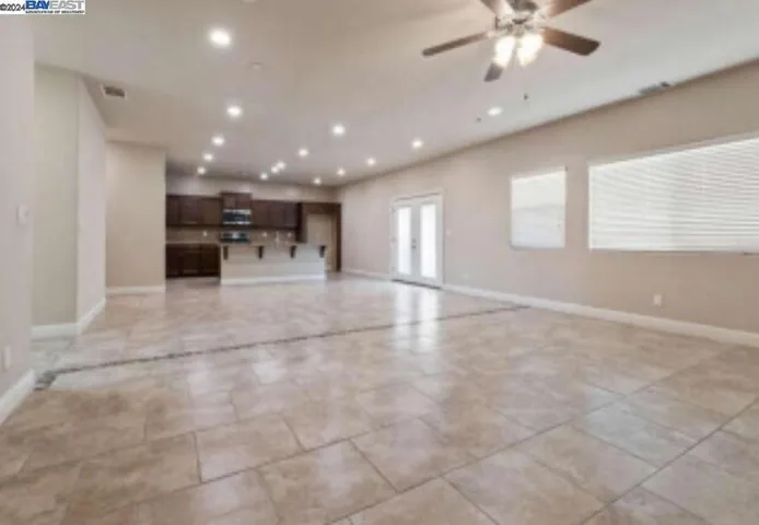 2130 W Bryman St, Hanford, California 93230
