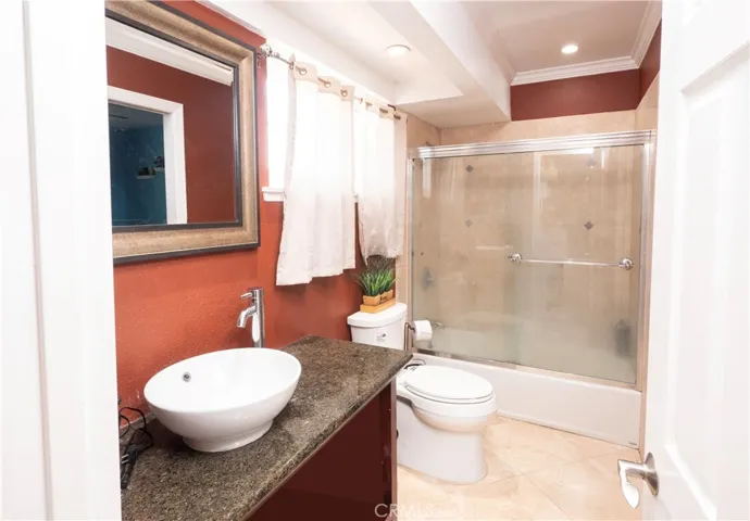 Jack&Jill Bathroom