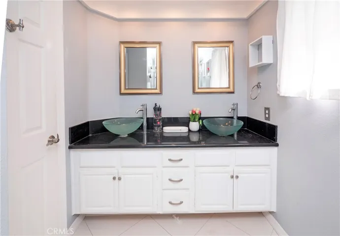 Double sink