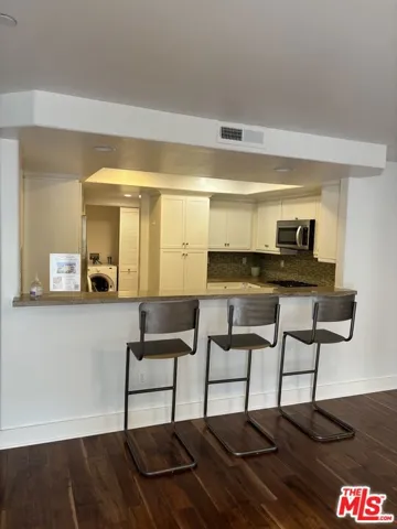 7249 Franklin Avenue 204, Los Angeles, California 90046