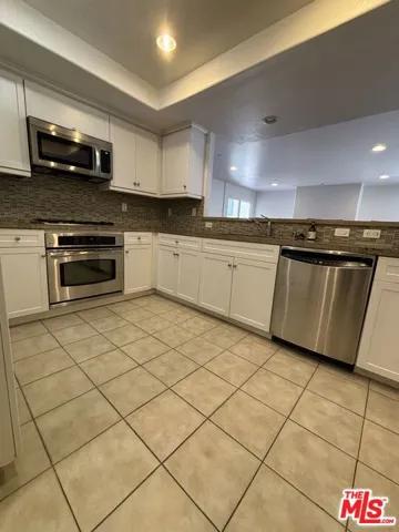 7249 Franklin Avenue 204, Los Angeles, California 90046
