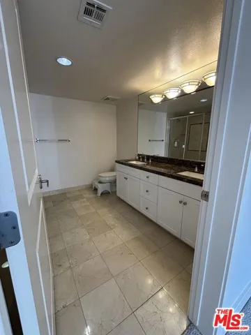 7249 Franklin Avenue 204, Los Angeles, California 90046