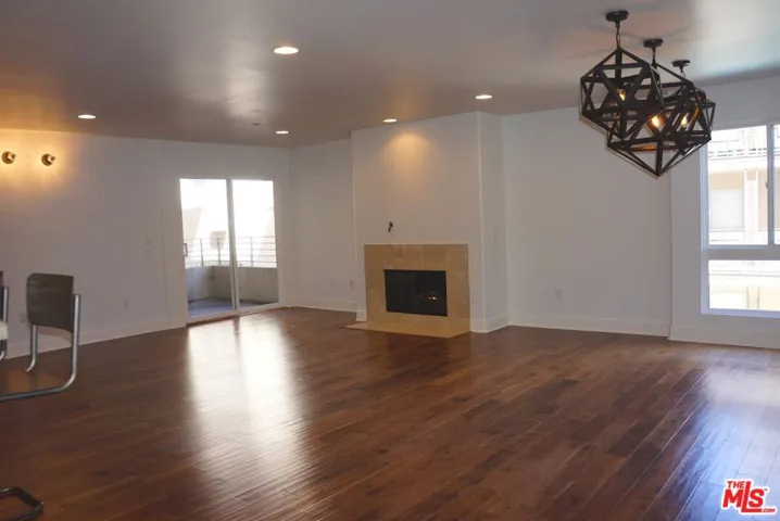 Living Room vacant