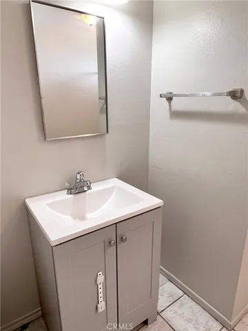 14299 La Paz Drive U33a, Victorville, California 92395