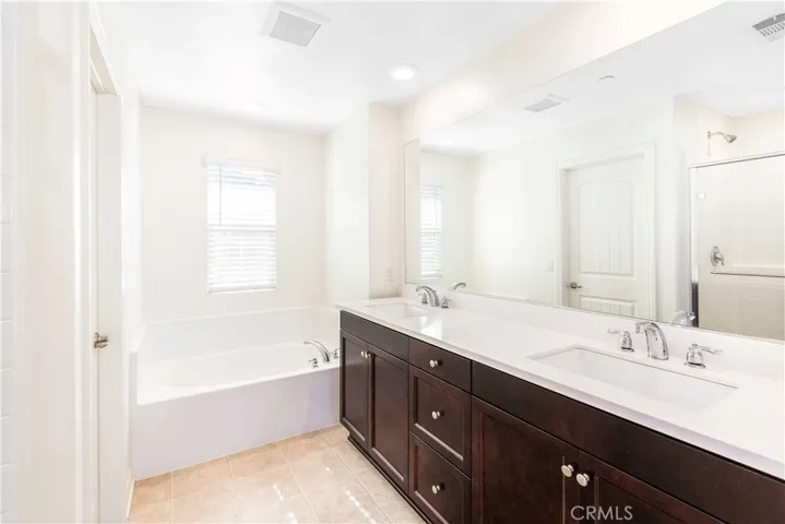 5910 Sendero Avenue, Eastvale, California 92880