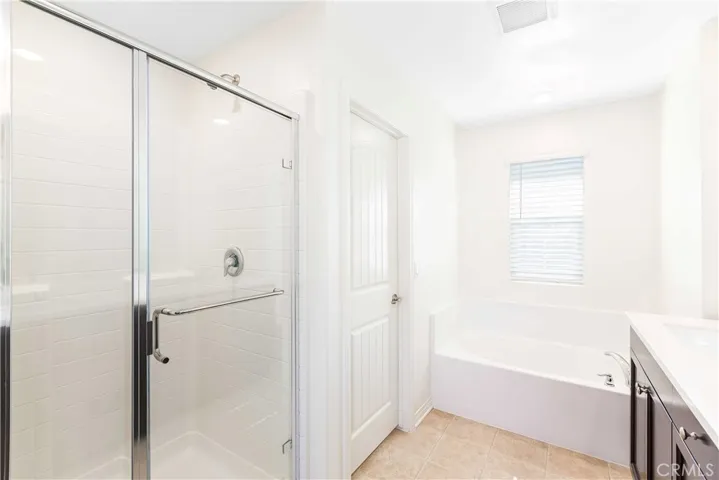 5910 Sendero Avenue, Eastvale, California 92880