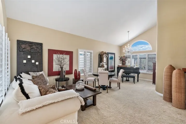 Spacious living room