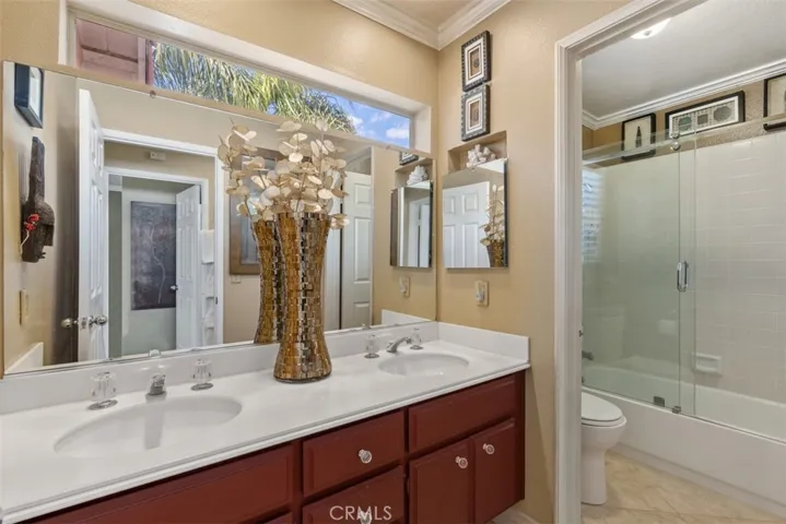 bathroom #2 upstairs