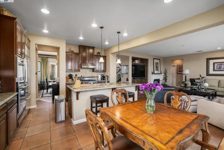 2706 Montego Bay St, Pittsburg, California 94565