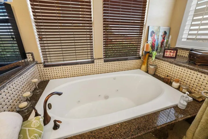 2706 Montego Bay St, Pittsburg, California 94565