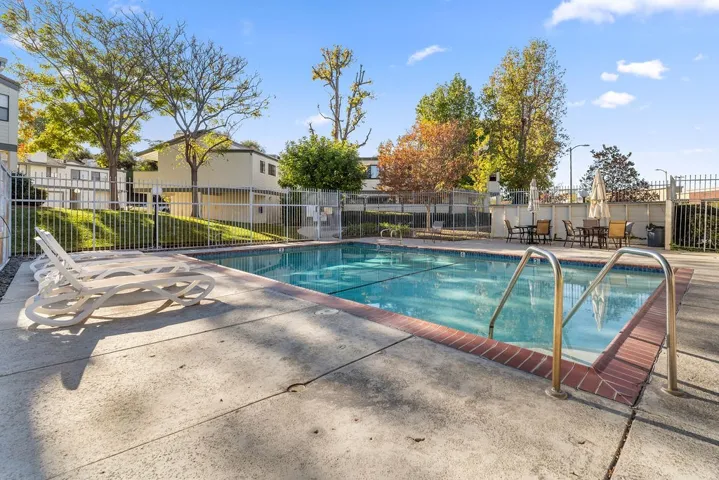 10508 Sunland Boulevard 1, Sunland, California 91040