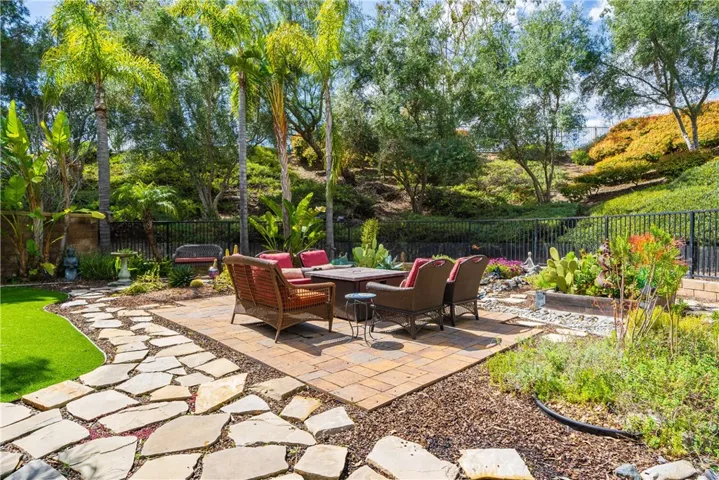 3 Arcilla, Rancho Santa Margarita, California 92688