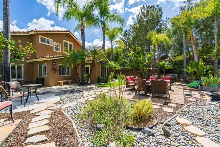 3 Arcilla, Rancho Santa Margarita, California 92688
