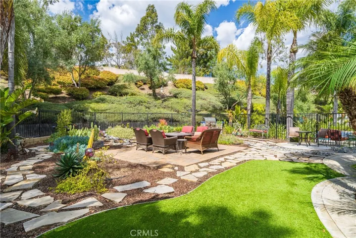 3 Arcilla, Rancho Santa Margarita, California 92688