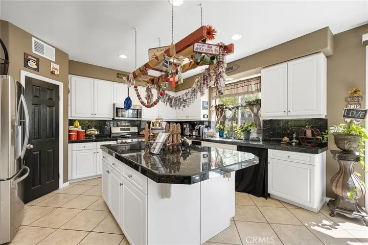 32467 Rosa Court, Temecula, California 92592