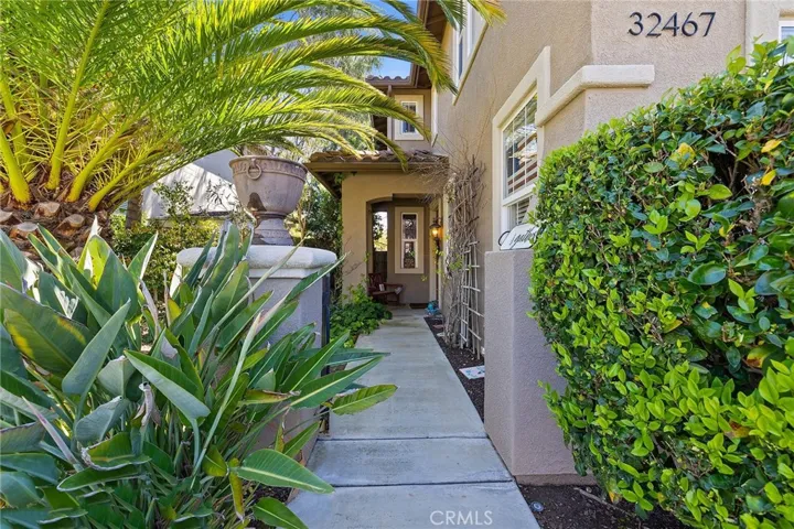 32467 Rosa Court, Temecula, California 92592