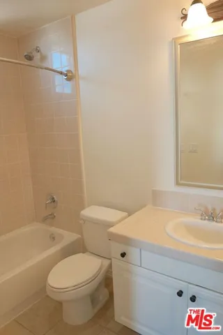 2460 E Villa Street 8, Pasadena, California 91107