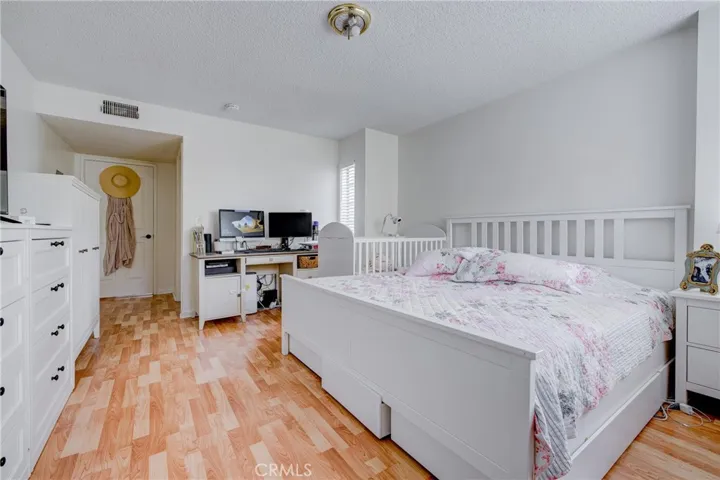 456 Myrtle Street, Glendale, California 91203