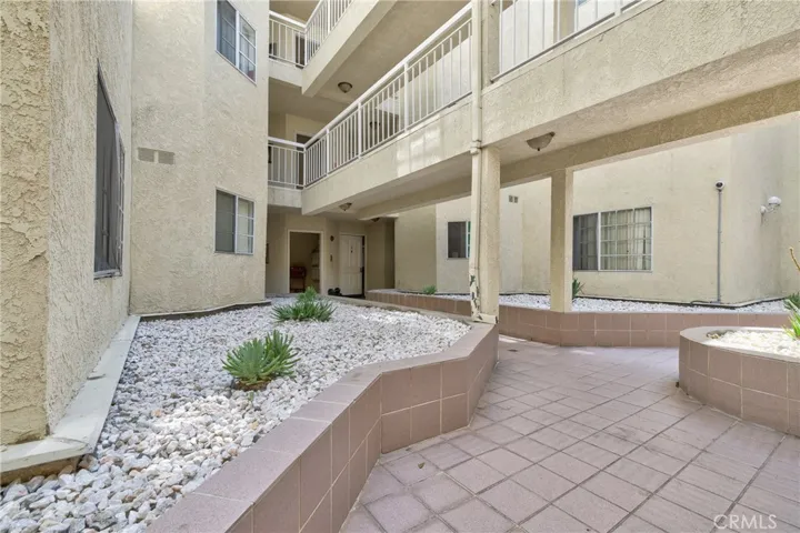 456 Myrtle Street, Glendale, California 91203