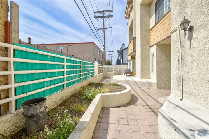 456 Myrtle Street, Glendale, California 91203
