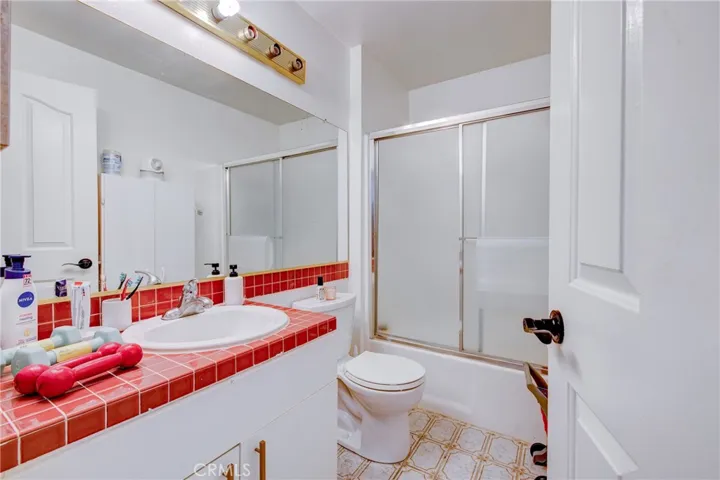 456 Myrtle Street, Glendale, California 91203