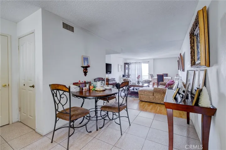 456 Myrtle Street, Glendale, California 91203