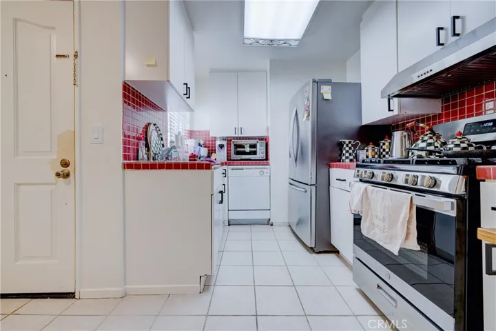 456 Myrtle Street, Glendale, California 91203