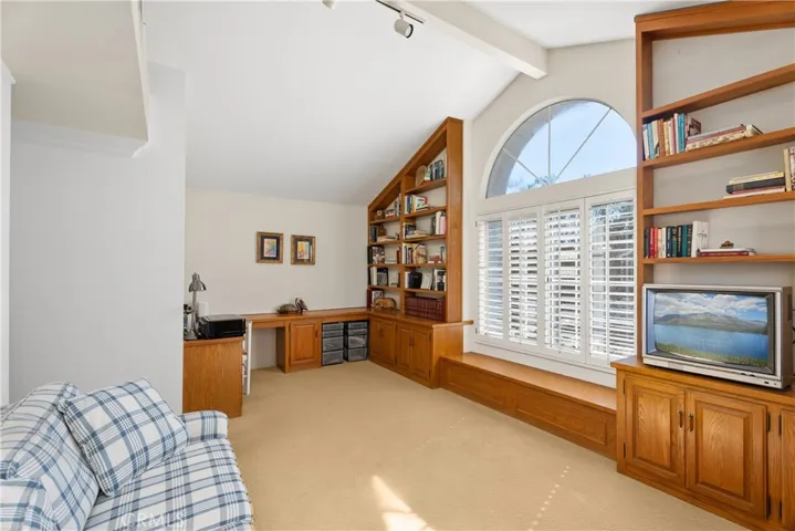 Bonus room/ 4th bedroom option