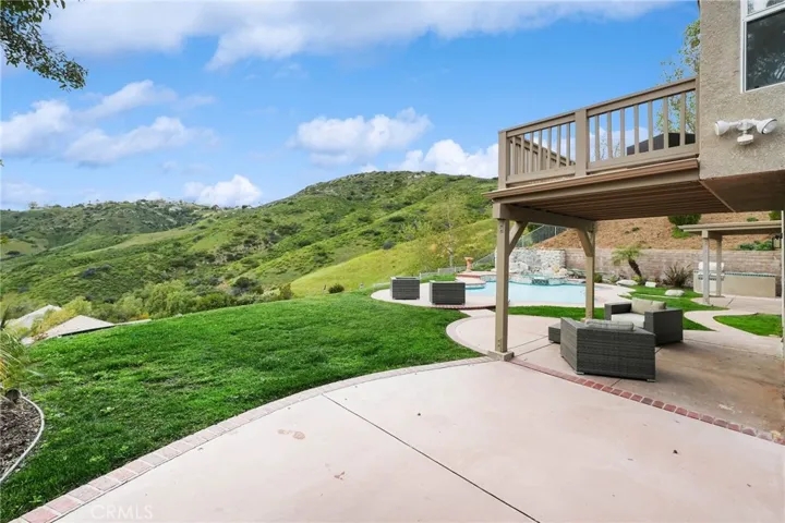 7517 Wiscasset Drive, West Hills, California 91304