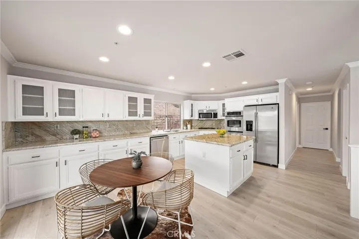 7517 Wiscasset Drive, West Hills, California 91304