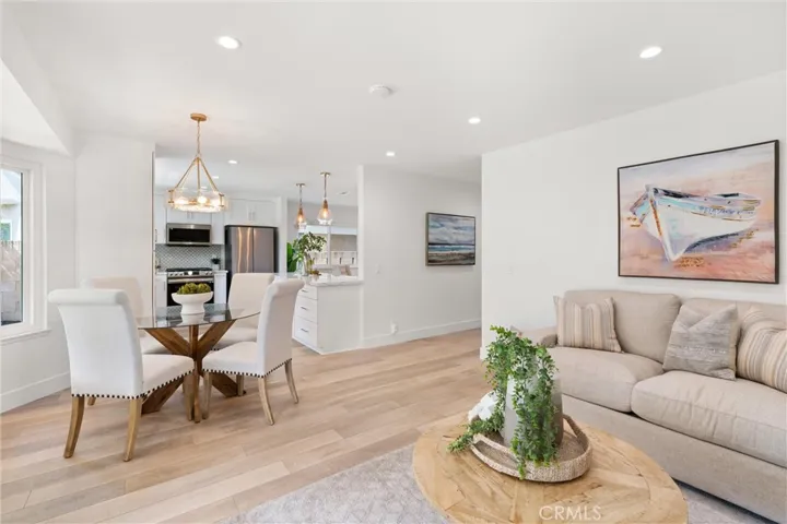 A view of the breakfast nook & kitchen from the separate family room.