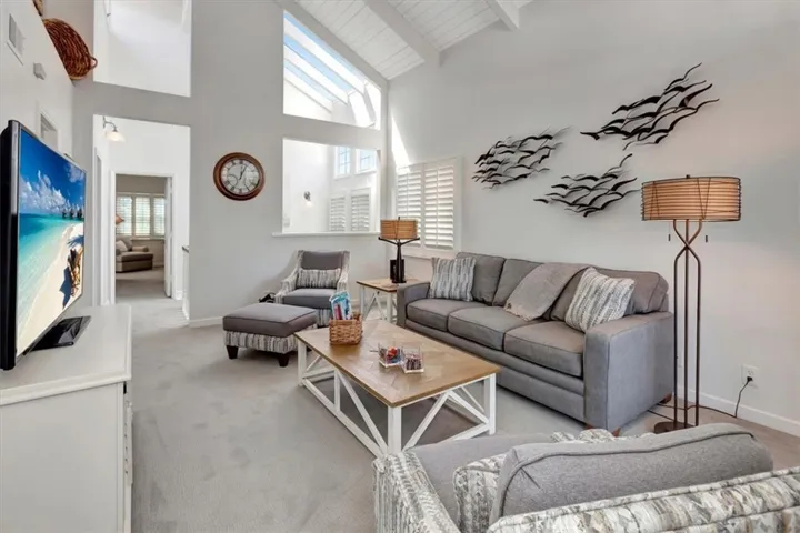 123 E Bay Avenue, Newport Beach, California 92661