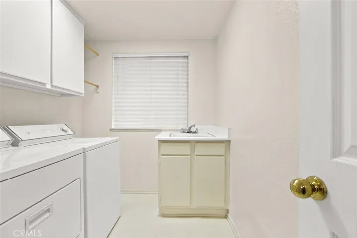 738 Orchard Loop, Azusa, California 91702