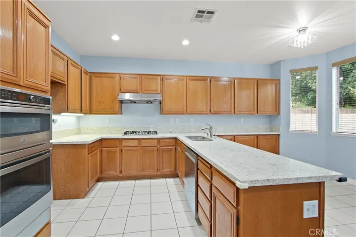 738 Orchard Loop, Azusa, California 91702