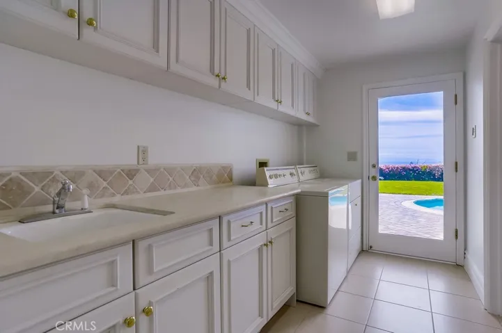 2045 W Paseo Del Mar, San Pedro, California 90732