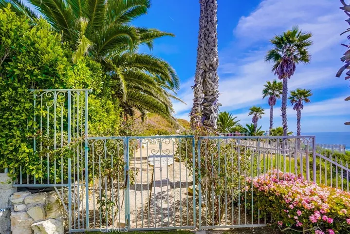 2045 W Paseo Del Mar, San Pedro, California 90732