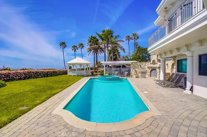 2045 W Paseo Del Mar, San Pedro, California 90732