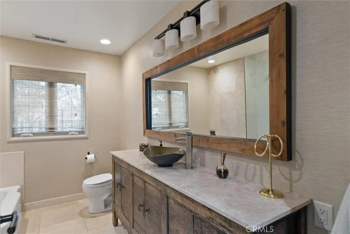 3611 Hegan Lane, Chico, California 95928
