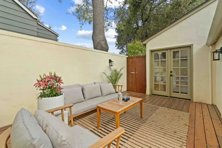 2231 Dartmouth Street, Palo Alto, California 94306