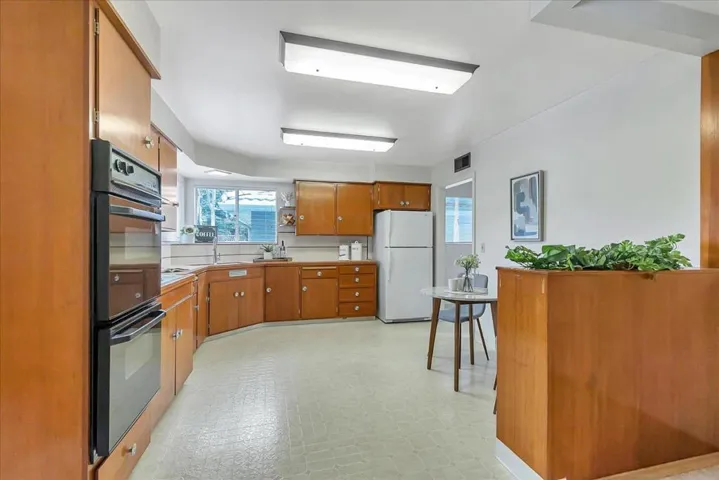 100 Serena Way, Santa Clara, California 95051
