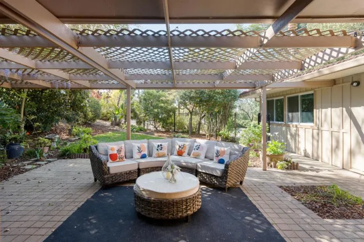 3712 Seven Hills Road, Castro Valley, California 94546