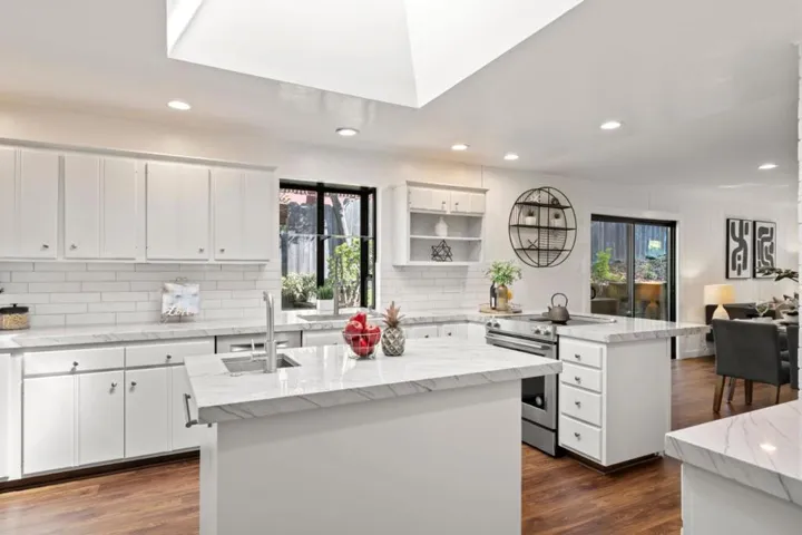 3712 Seven Hills Road, Castro Valley, California 94546
