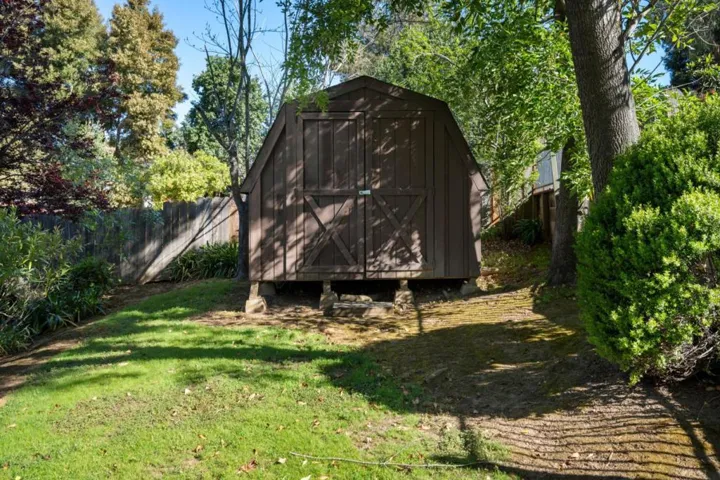 3712 Seven Hills Road, Castro Valley, California 94546