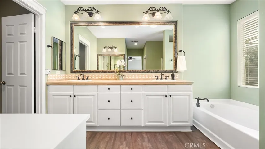 33680 Harvest Way E, Wildomar, California 92595