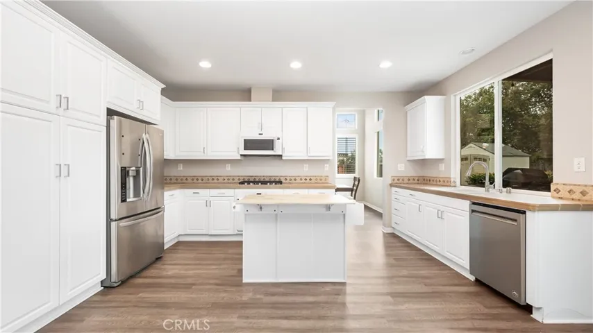 33680 Harvest Way E, Wildomar, California 92595